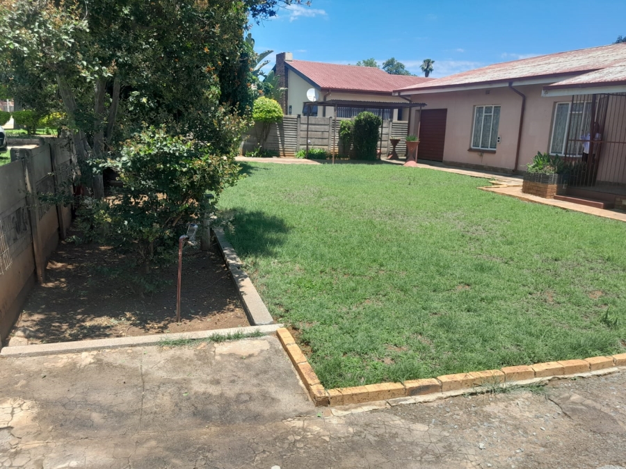 3 Bedroom Property for Sale in Oos Einde North West